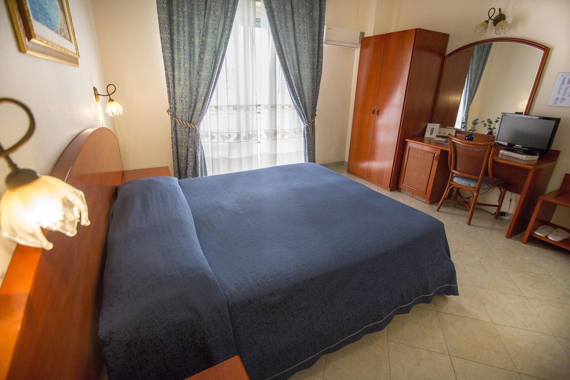 Hotel Mediterraneo Cefalu Luaran gambar