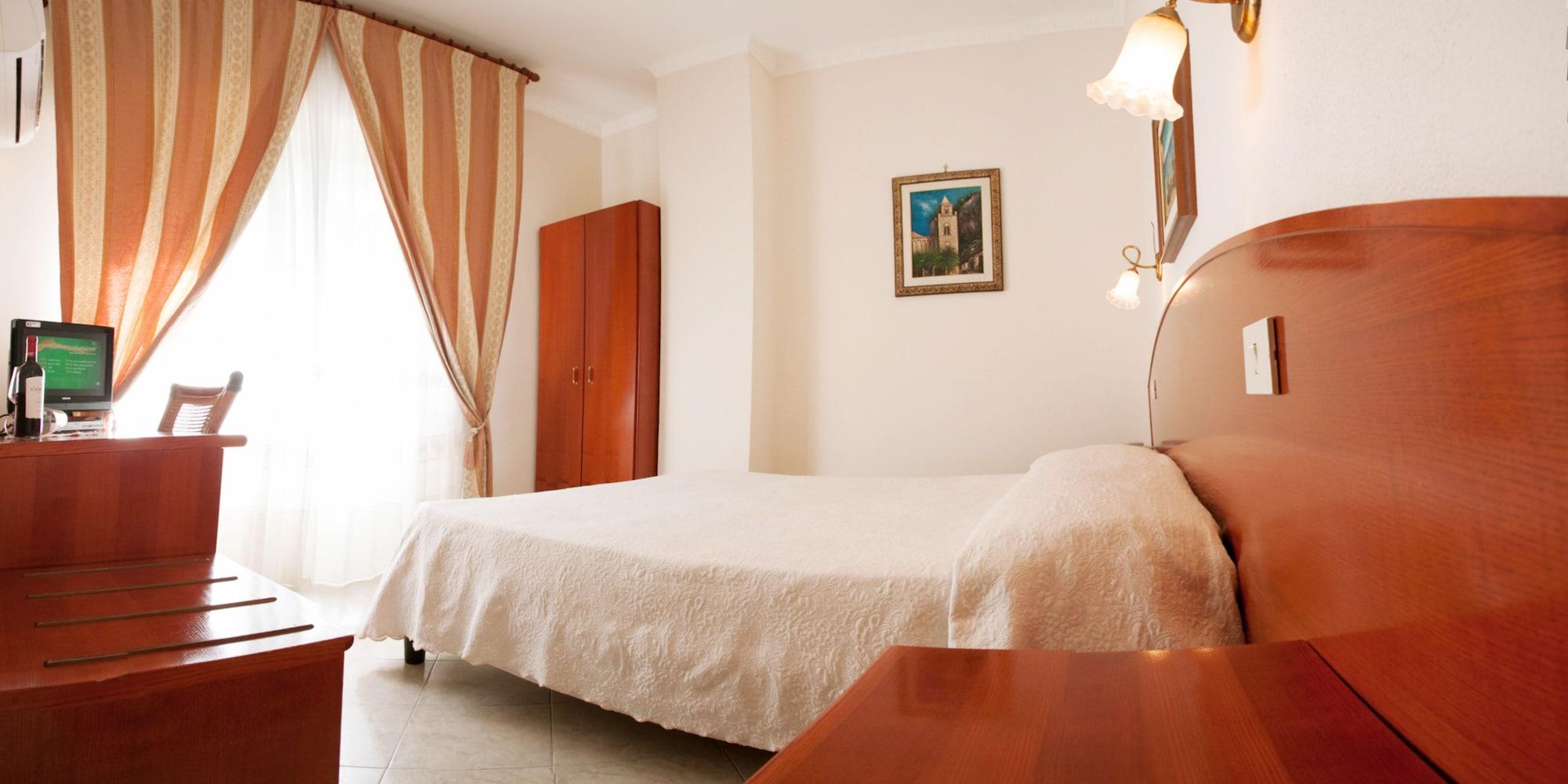 Hotel Mediterraneo Cefalu Luaran gambar