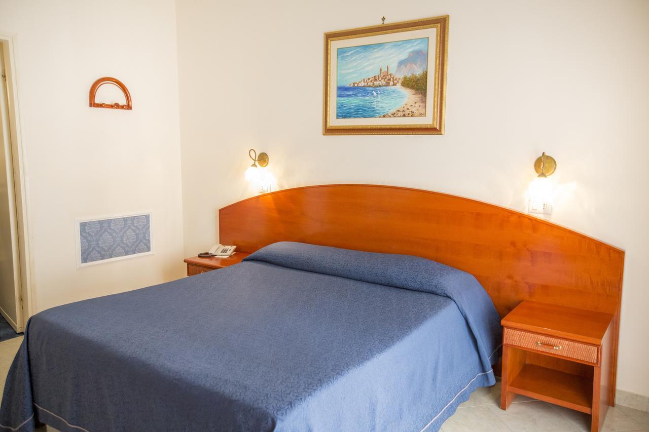 Hotel Mediterraneo Cefalu Luaran gambar