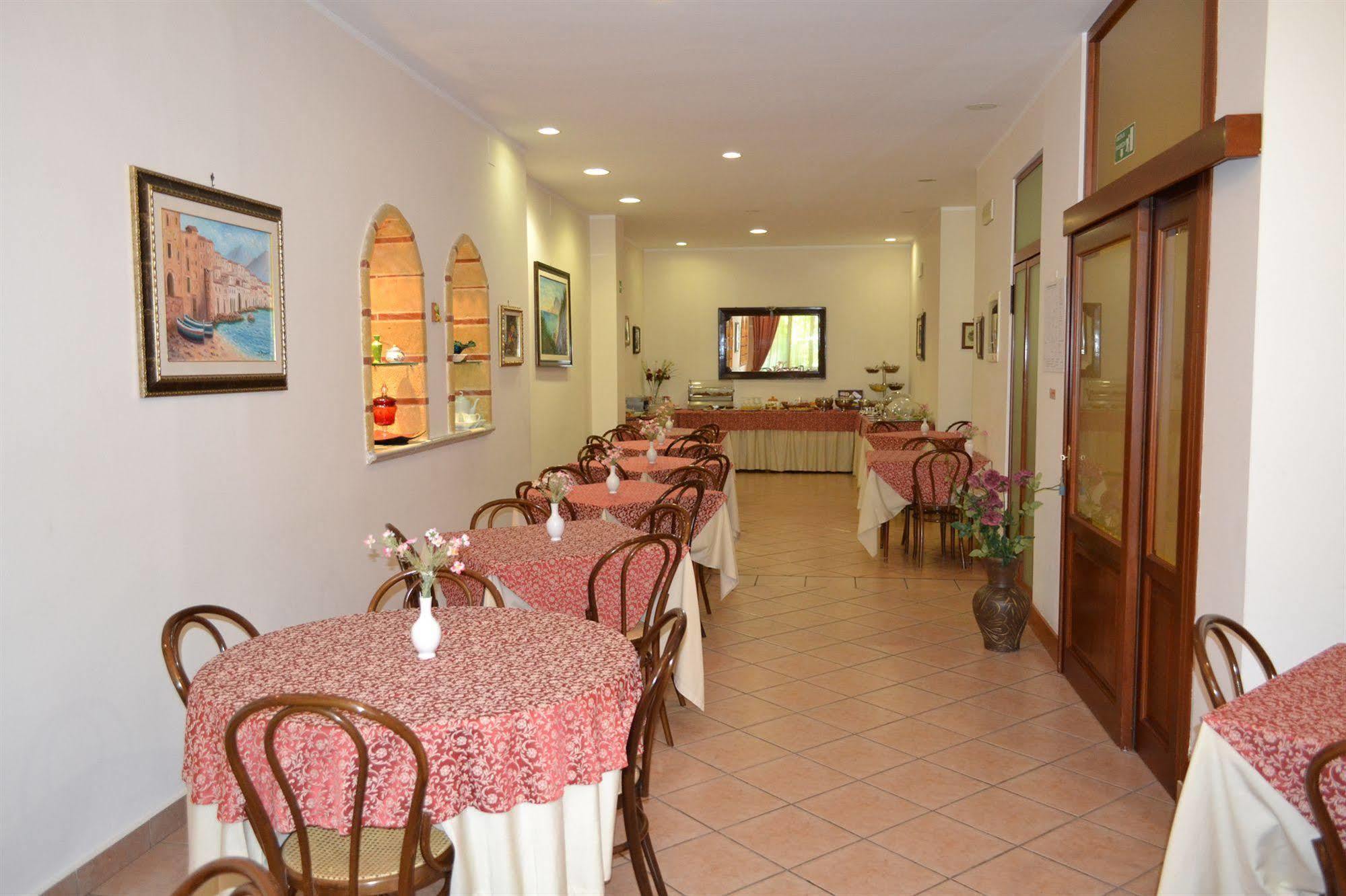 Hotel Mediterraneo Cefalu Luaran gambar